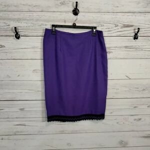 "Laura Henson" woman's skirt 